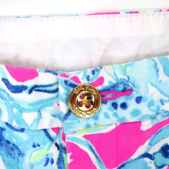 Lilly Pulitzer Buttercup Short in 'Lobsters in Love' Print Size 2 - Picture 3 of 8